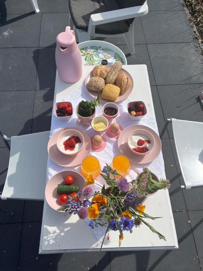 Noordgouwe De Tulp Bed & Breakfast エクステリア 写真